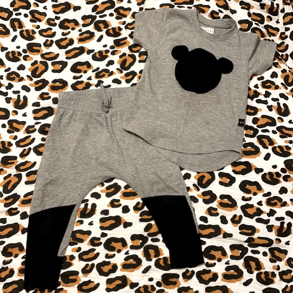 Huxbaby sweatsuit